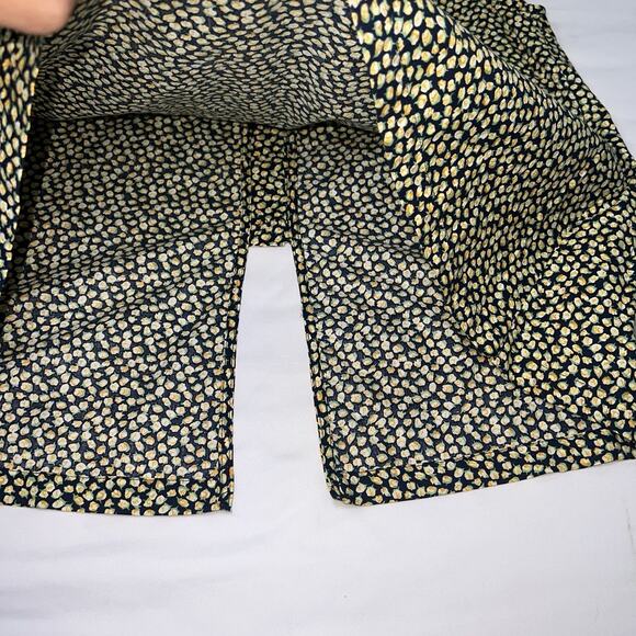 Buru Mod Top Size M Yellow Roses Floral Sleeveless Gold Buttons Mock Neck NWT - Picture 4 of 14